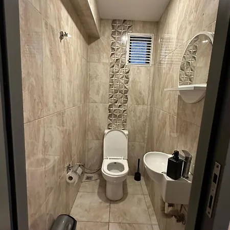 Social House Hotel *