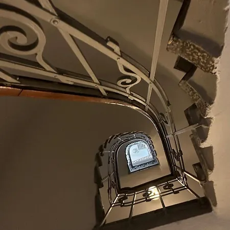 Social House Hotel *