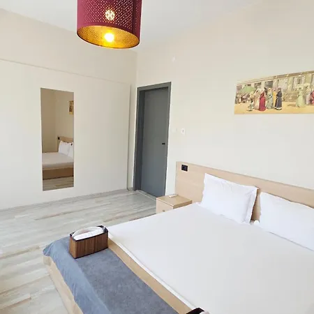 Social House Hotel *