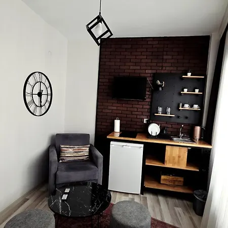 Social House Hotel *